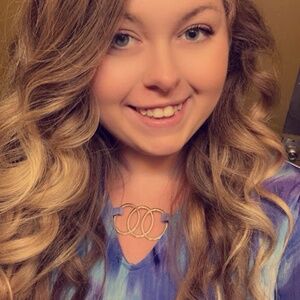 Meet your Posher, Bethany